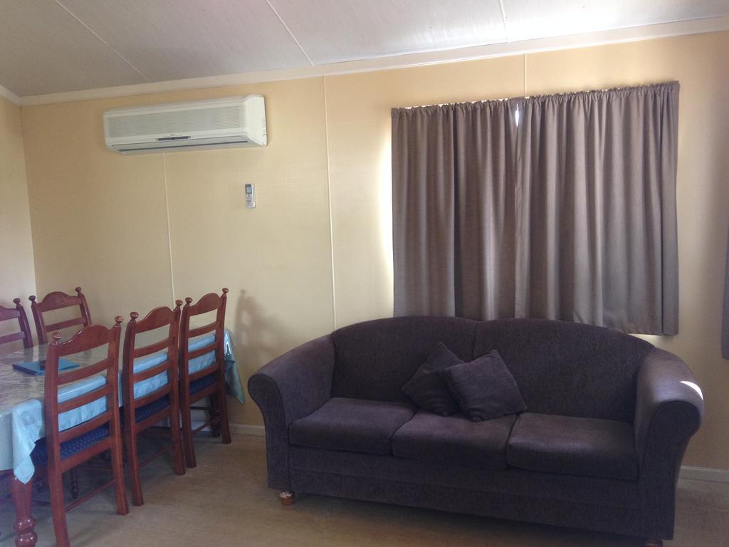 Pinjarra Caravan Park And Cabins Room photo