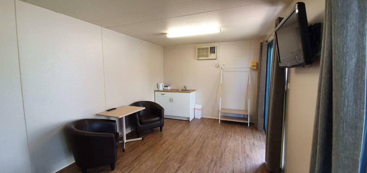 Pinjarra Caravan Park And Cabins Exterior photo