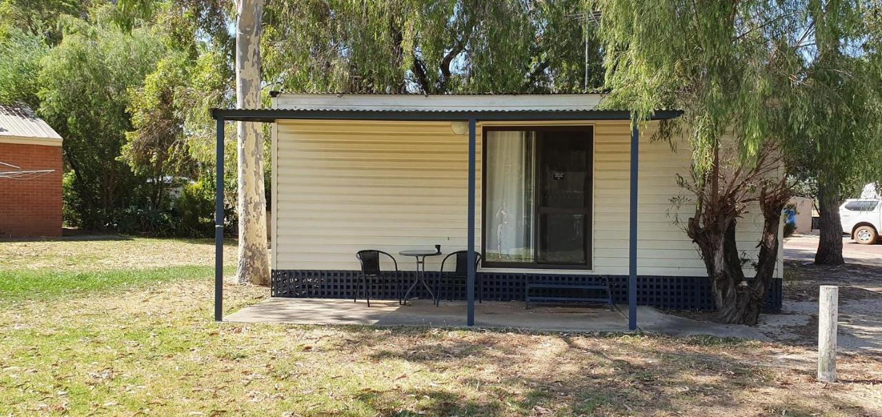 Pinjarra Caravan Park And Cabins Exterior photo