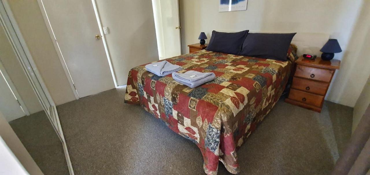 Pinjarra Caravan Park And Cabins Exterior photo