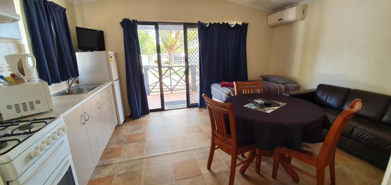 Pinjarra Caravan Park And Cabins Exterior photo